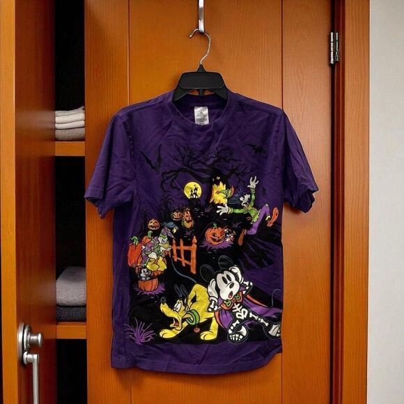 Disney Store Halloween T Shirt Mens X-Small XS Embroidered Mickey Friends Purple - Picture 2 of 5